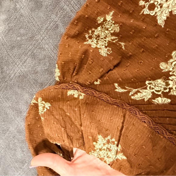 Anthropologie style Womens Brown Floral Ruffle Blouse S Cotton Swiss Dot Pintuck - Picture 8 of 14